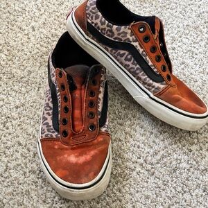 Vans sneakers still in good shape I first pic is after I washed them